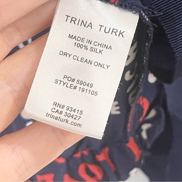 Trina Turk Navy Graphic Print Women Top Shirt size M „I love You” collection - Picture 6 of 8